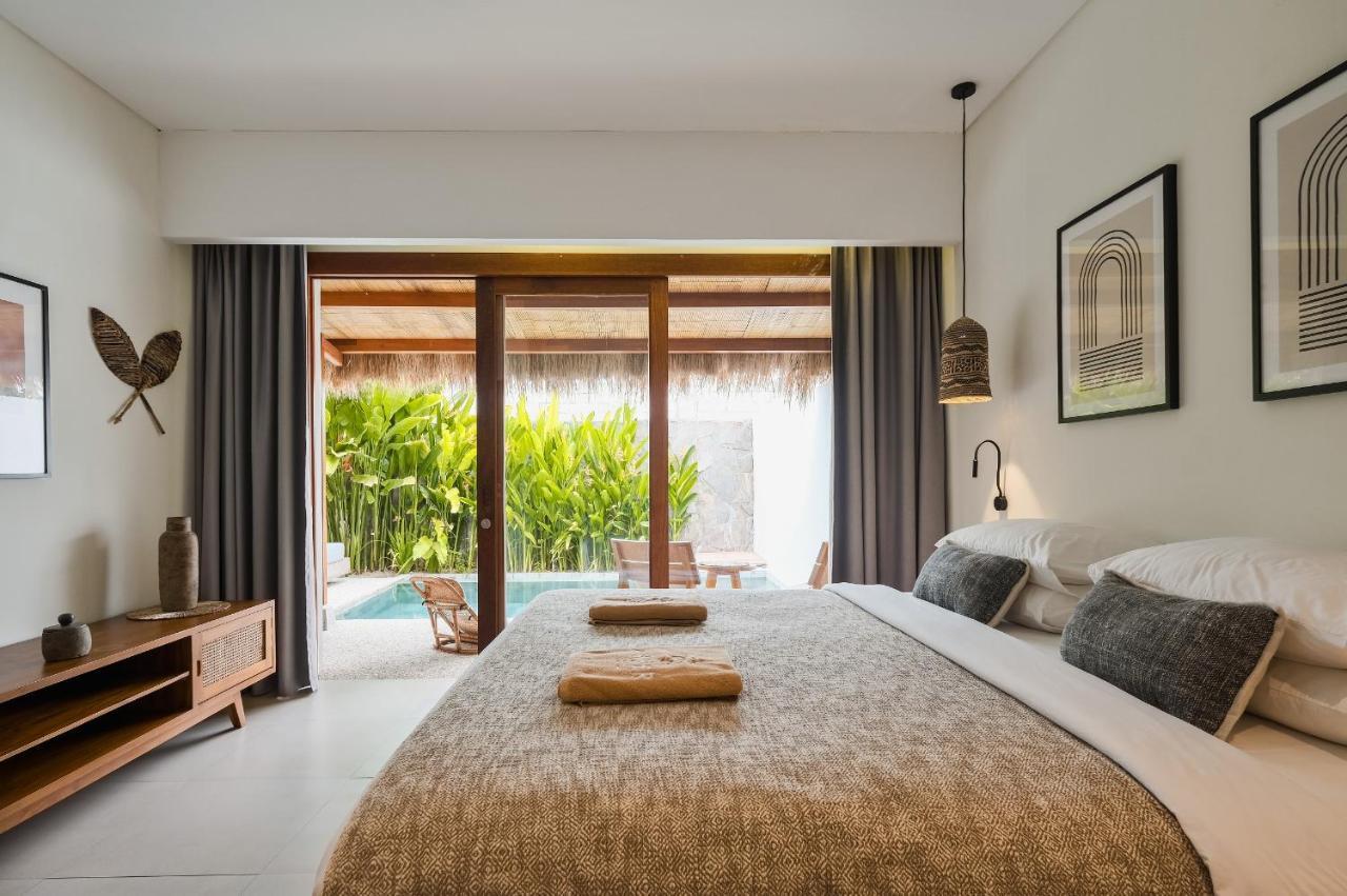 Amber Lombok Beach Resort 셀롱 벨라낙 외부 사진