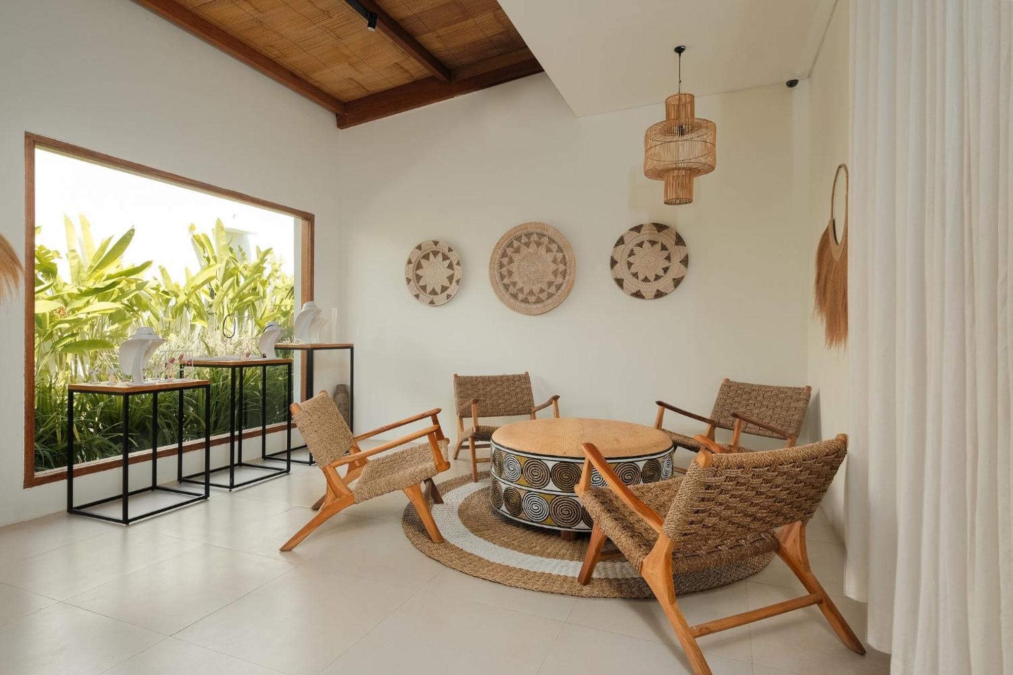 Amber Lombok Beach Resort 셀롱 벨라낙 외부 사진
