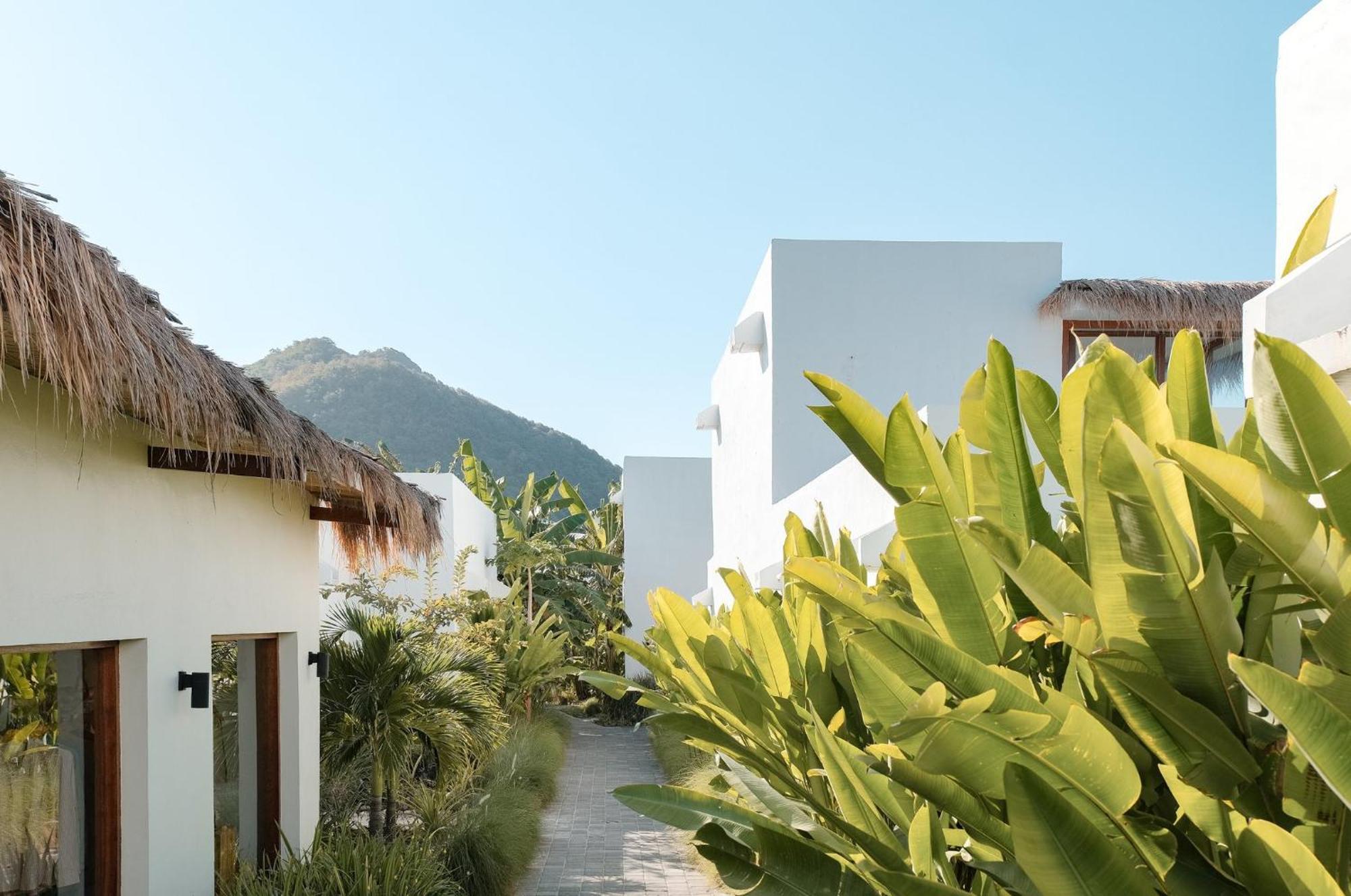 Amber Lombok Beach Resort 셀롱 벨라낙 외부 사진
